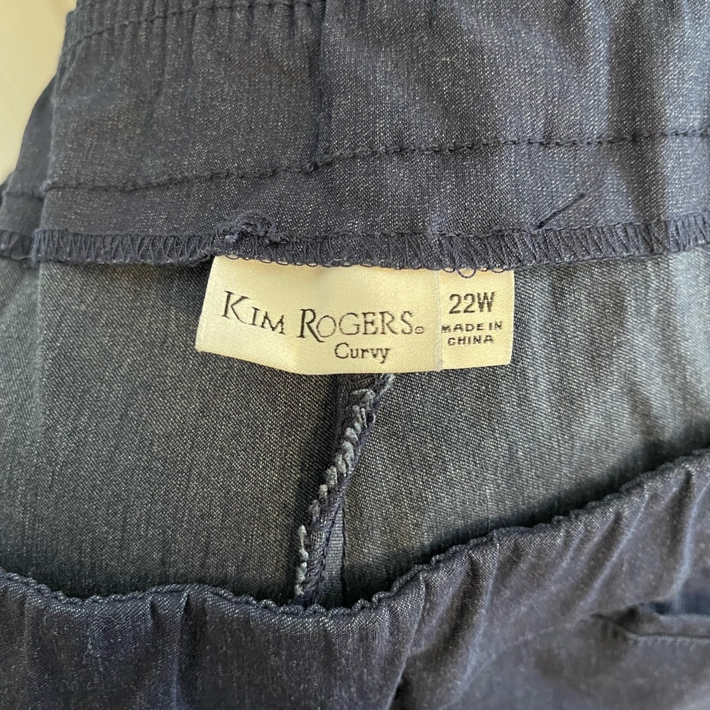 Kim Rogers Bermuda Shorts - Picture 3 of 3